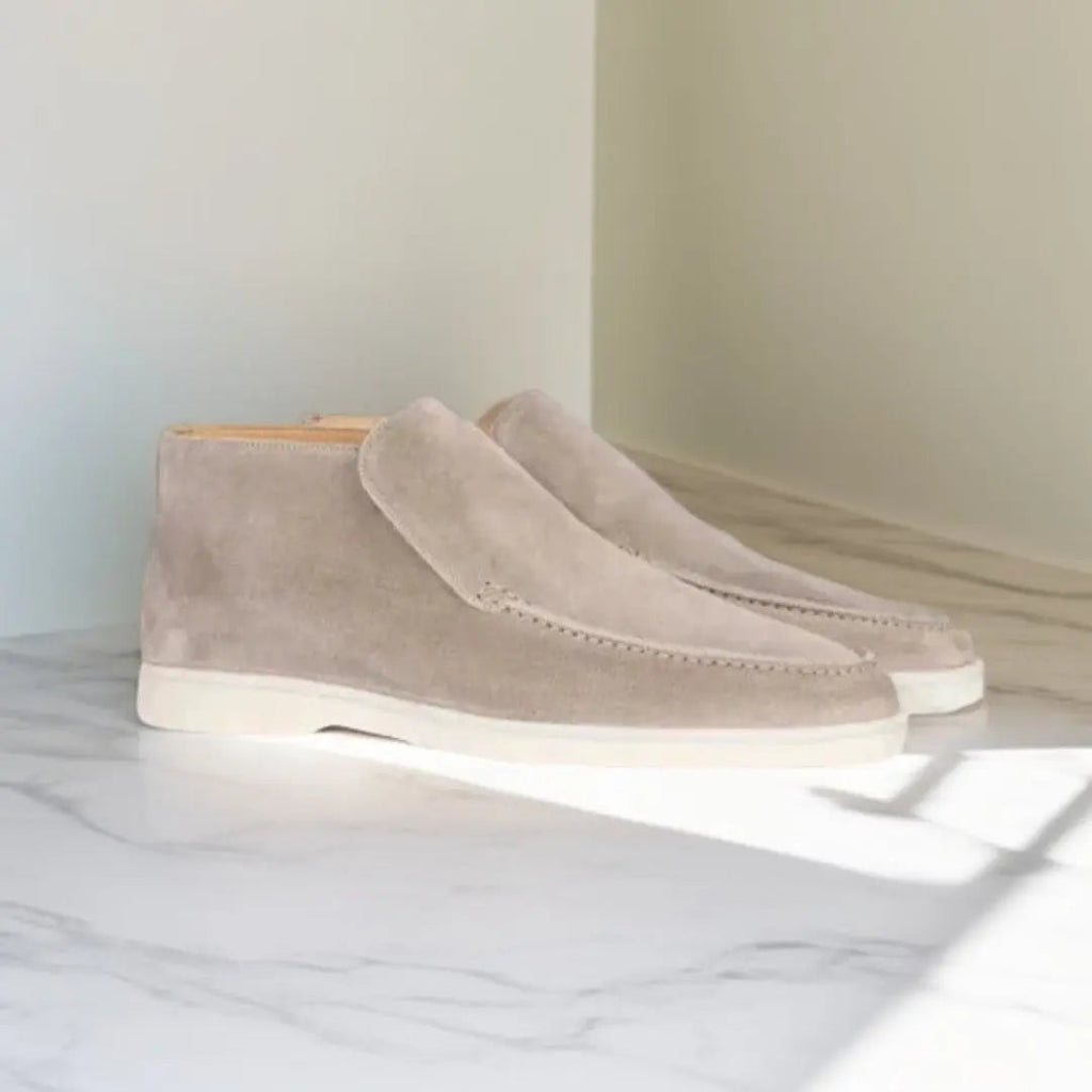 Comfortable Men's Loafers With Stitched Upper