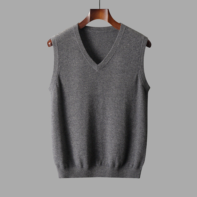 Men's Sweater Vest With V-Neck And Soft Knitted Fabric