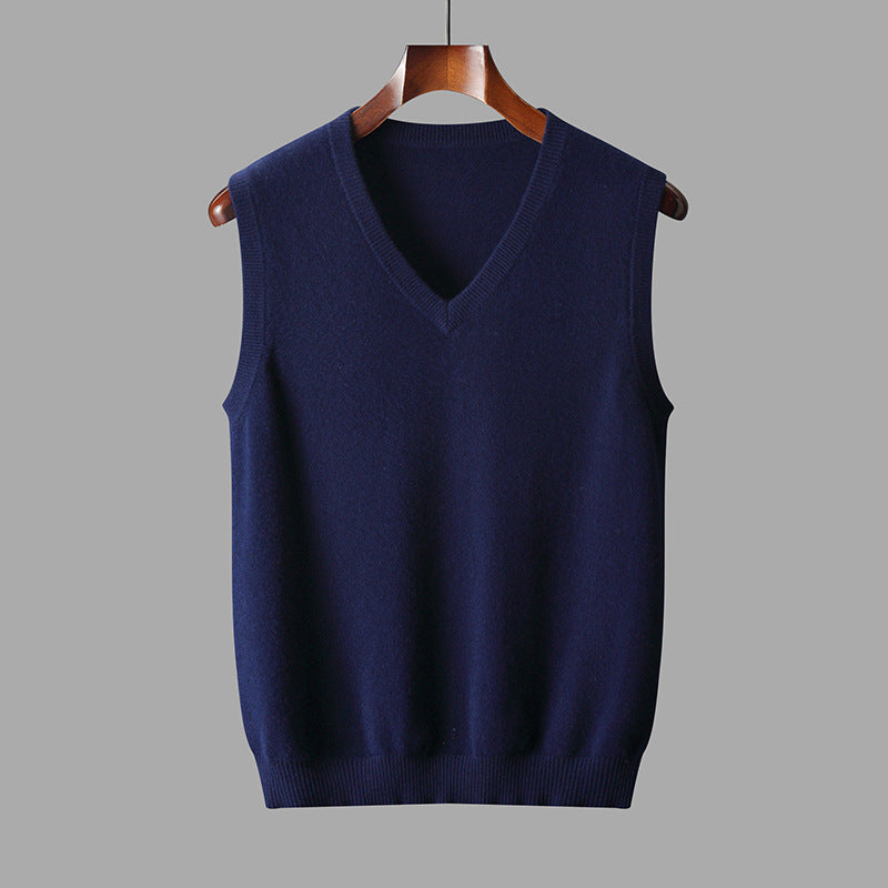 Men's Sweater Vest With V-Neck And Soft Knitted Fabric