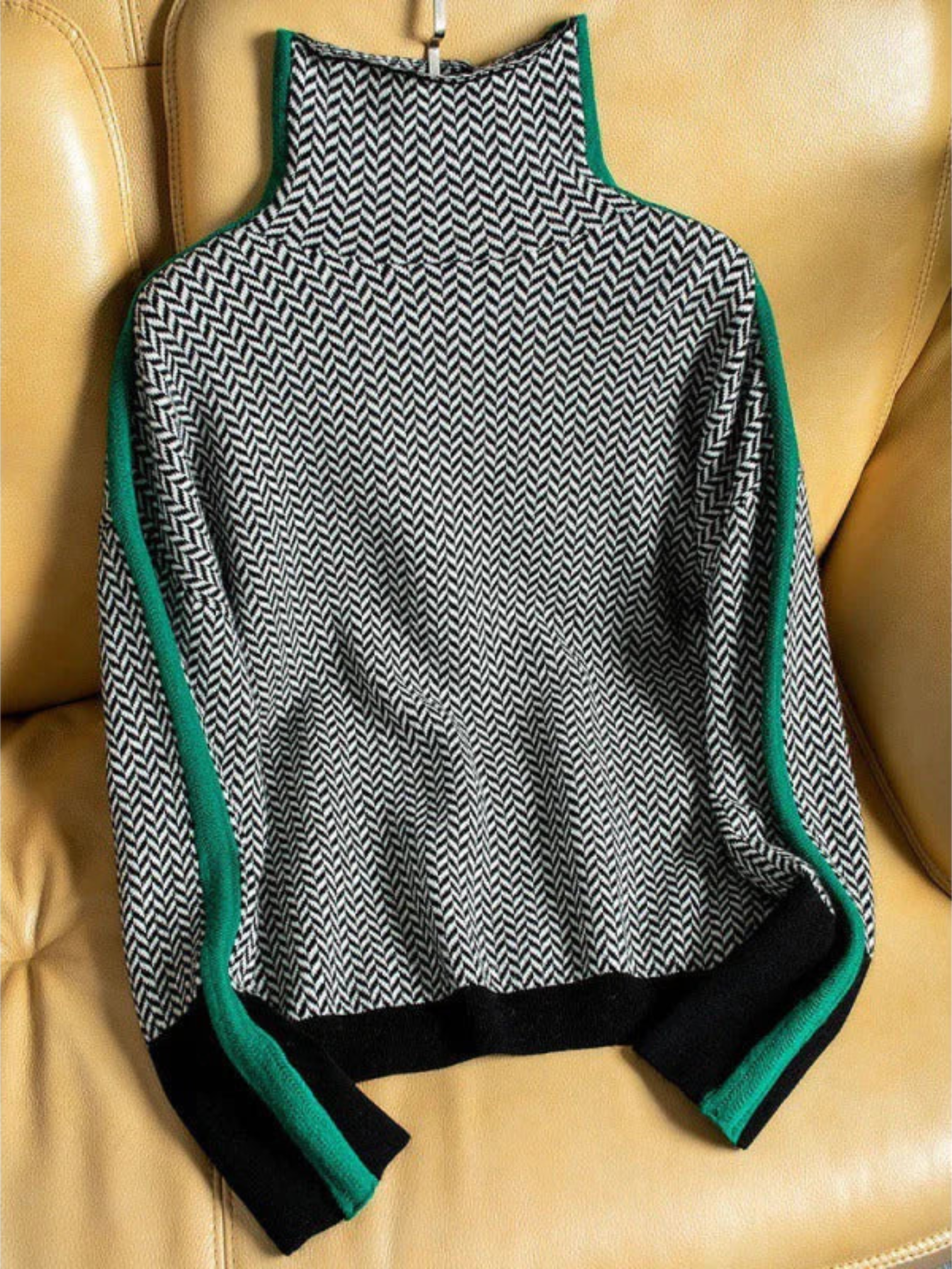 Women's Turtleneck Sweater Geometric Print Soft Knit Classic Fit